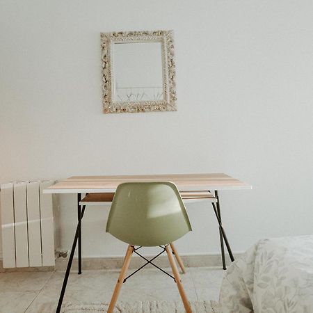 Charming Rooms In Shared Apartment Near Camp Nou Barcelona Værelse billede