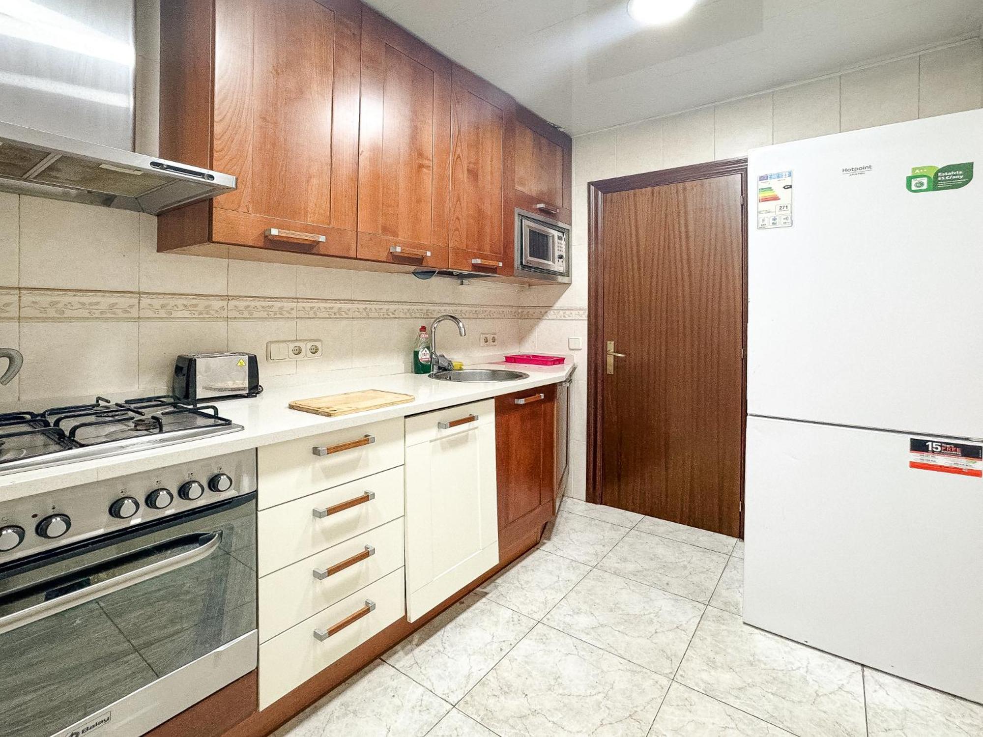 Charming Rooms In Shared Apartment Near Camp Nou Barcelona Eksteriør billede