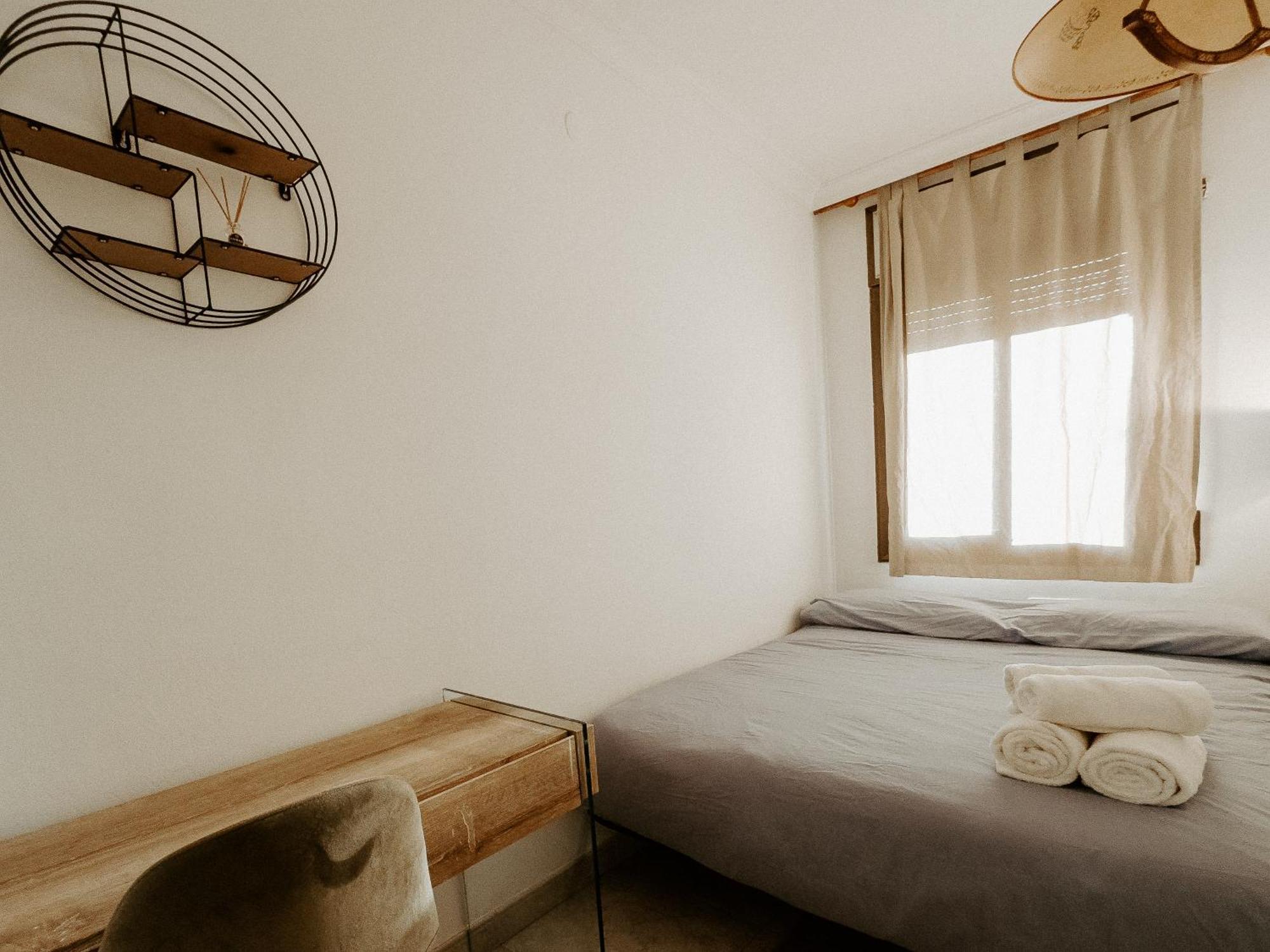 Charming Rooms In Shared Apartment Near Camp Nou Barcelona Værelse billede