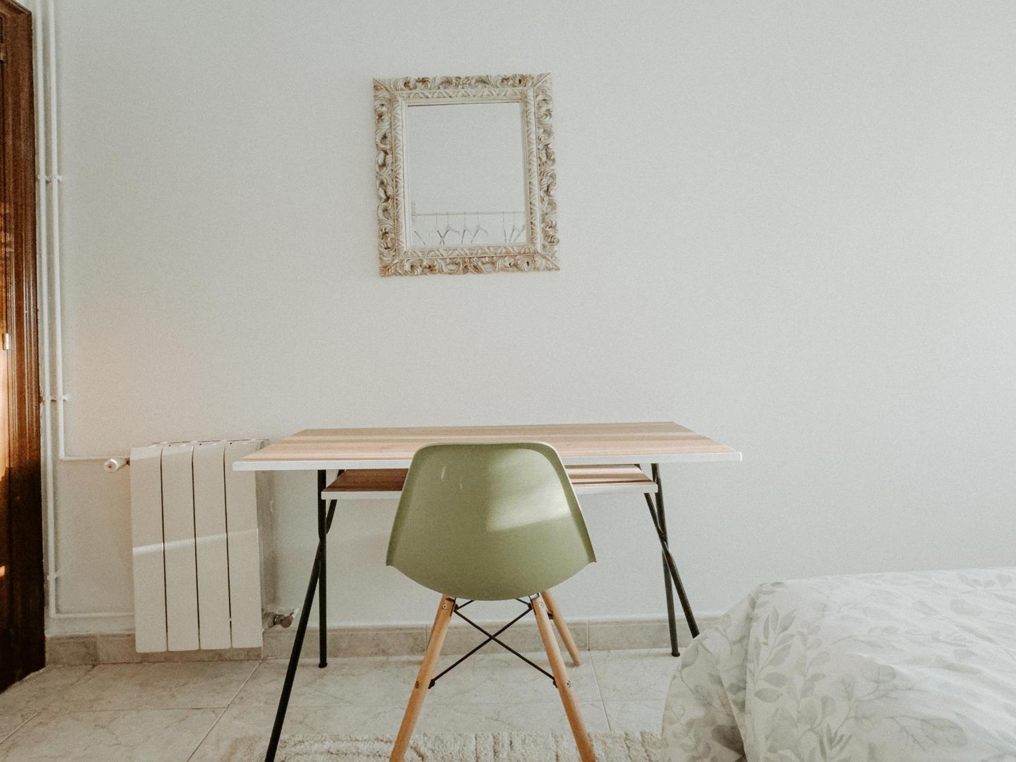 Charming Rooms In Shared Apartment Near Camp Nou Barcelona Værelse billede