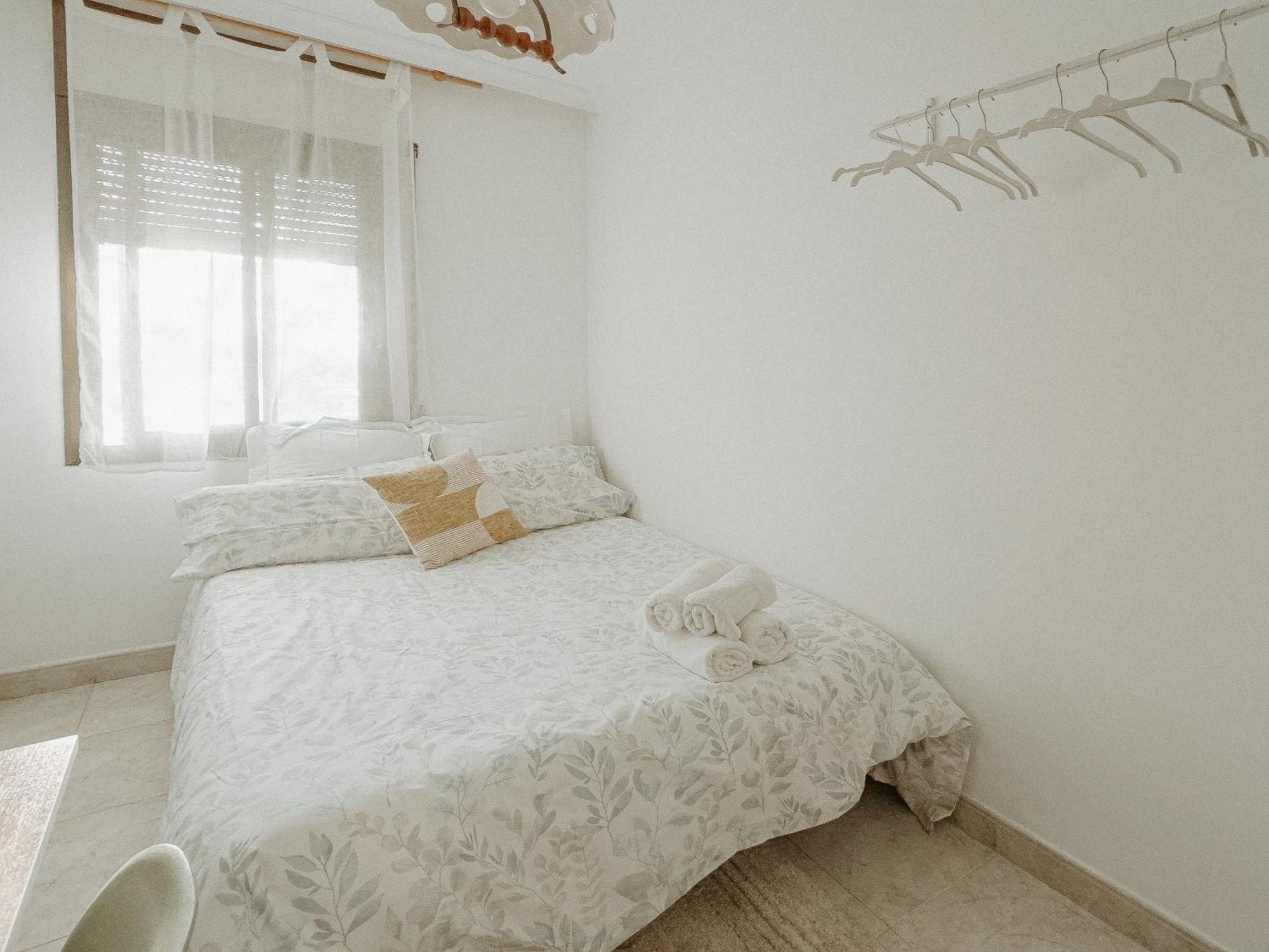 Charming Rooms In Shared Apartment Near Camp Nou Barcelona Værelse billede