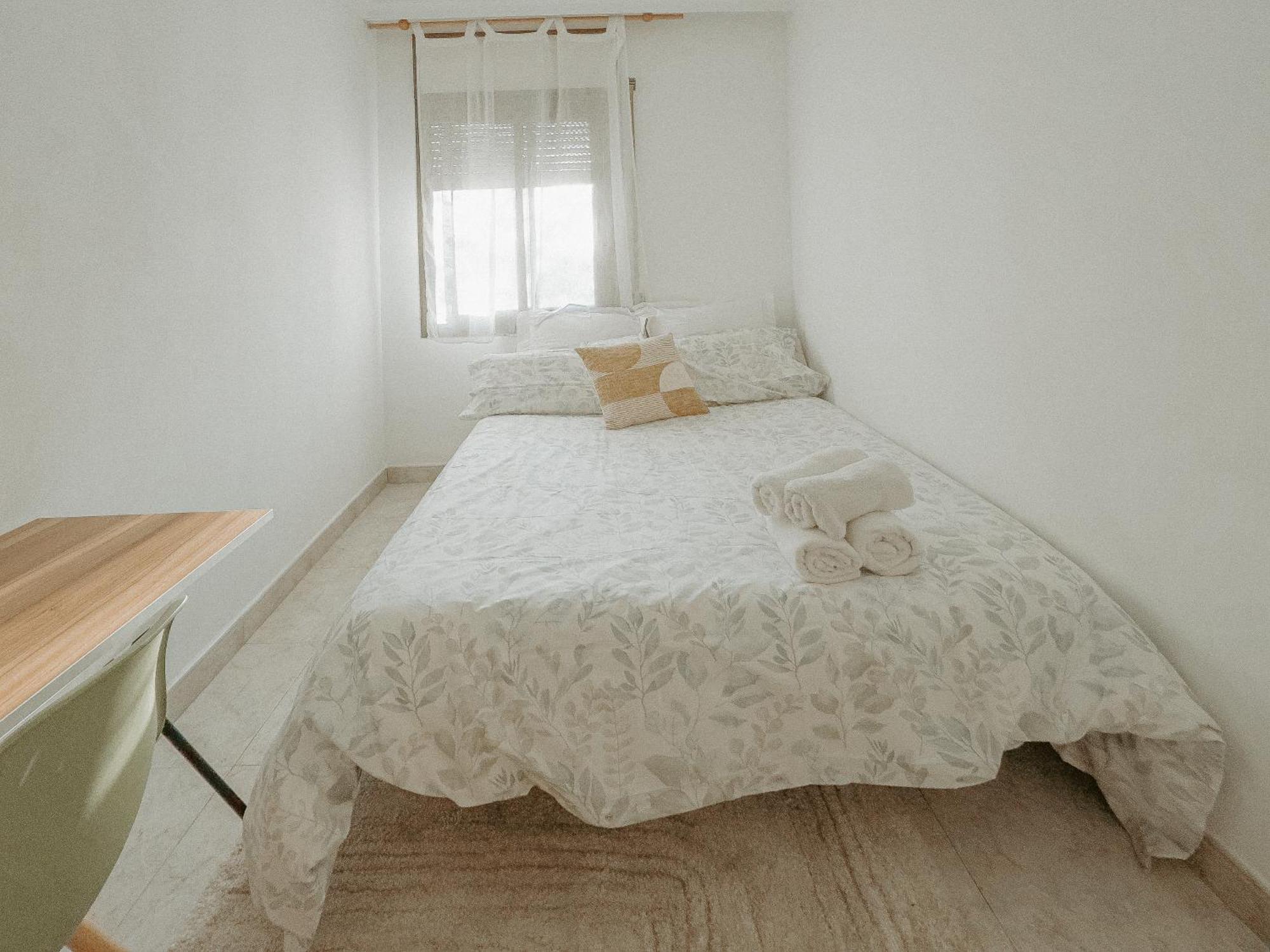 Charming Rooms In Shared Apartment Near Camp Nou Barcelona Værelse billede